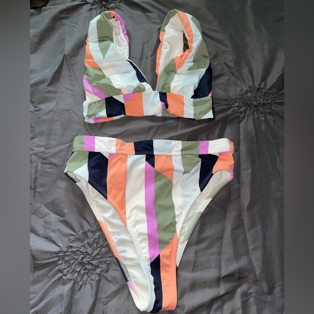 billabong bathing suit